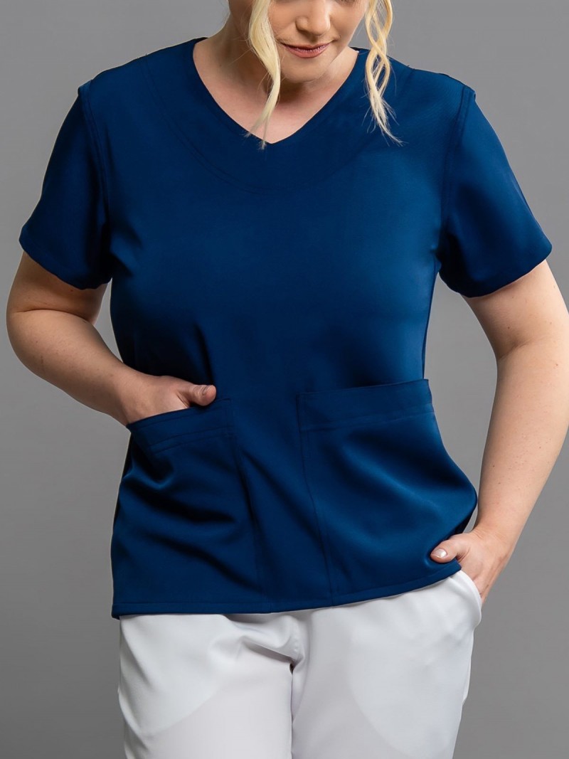 Blusa: Azul + Calça: Branca