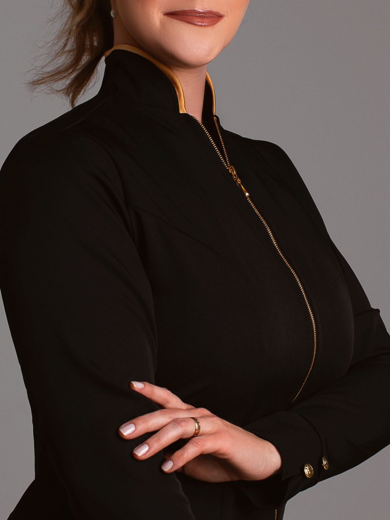 Preto Com Dourado (Botões E Zíper Dourados)