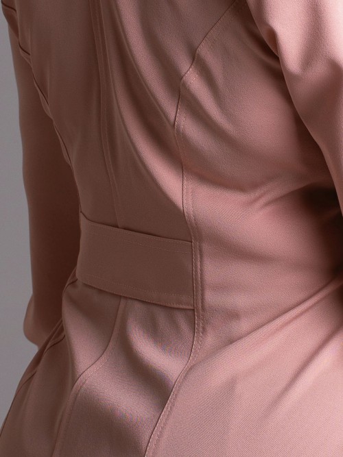 Jaleco Feminino Sunshine - Detalhe de cinto nas costas, no mesmo tecido do jaleco